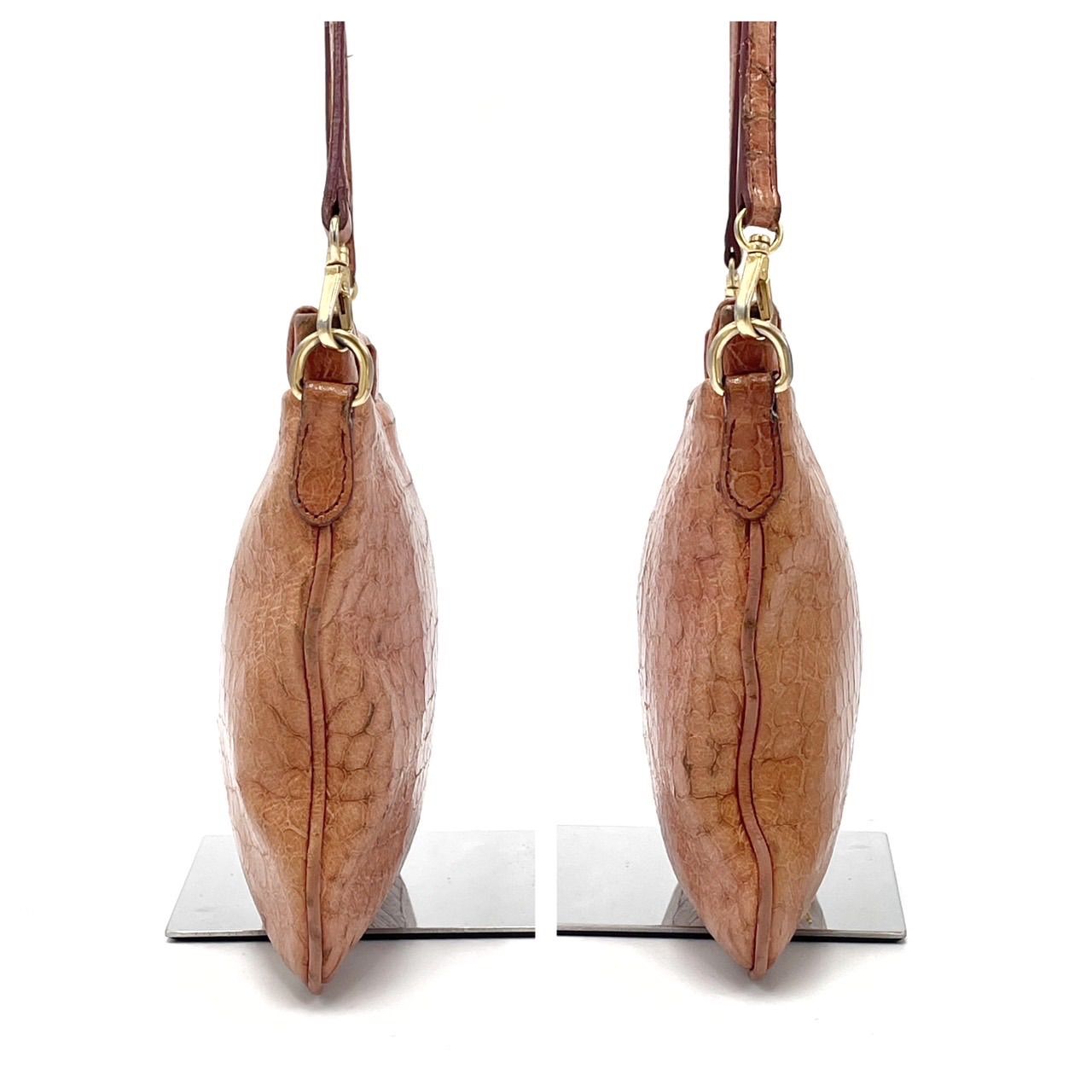 ✨良品✨ miu miu ミュウミュウ ポシェット ショルダーバッグ ロゴ金具 