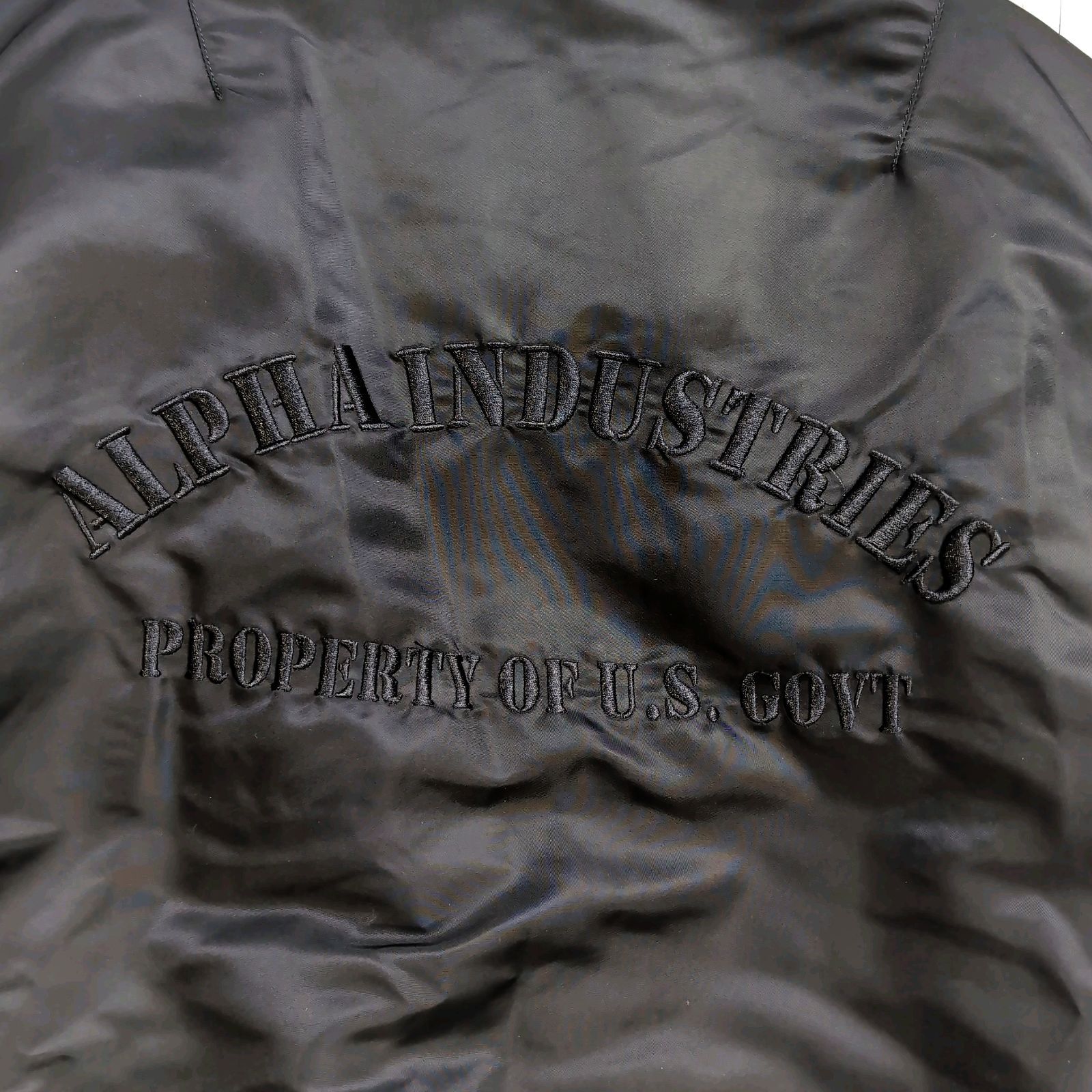 ALPHA INDUSTRIES リバーシブル MA-1 ボンバージャケット ロゴ刺繍 虎