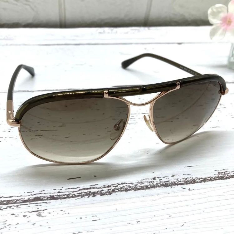 極美品❣️TOM FORDトムフォードRussell TF234サングラス 極美品❣️TOM FORDトムフォードRussell TF234サングラス - メルカリ
