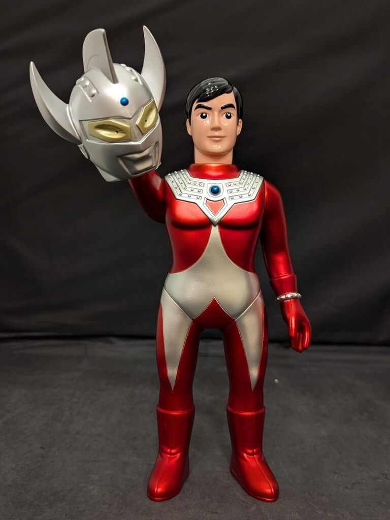 PLAYTOY VINART ウルトラマンタロウ メタリックバージョン WWW_NOITHATQUANGTHANH_NET