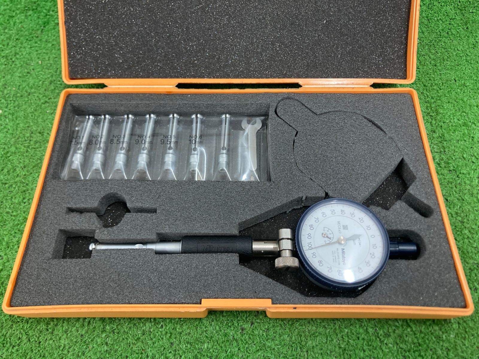 プラスチックテーブル台車　テーブル2段式　ストッパー付　最大積載量150kg　PLA150Y-T2-DS プラスチックテーブル台車 テーブル2段式 ストッパー付 最大積載量