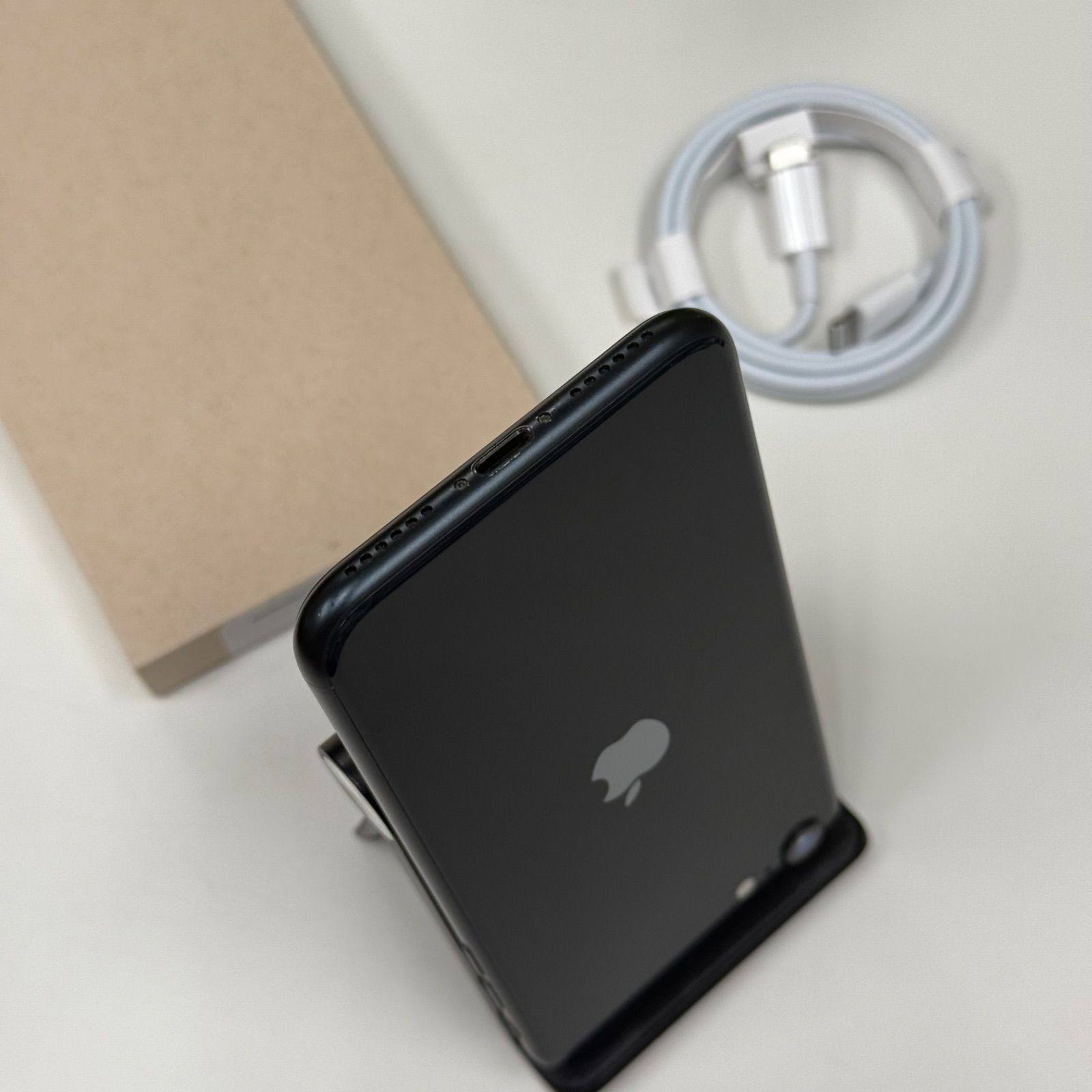 iPhone SE第3世代 128GB ミッドナイト 国内版SIMフリー送料無料 - メルカリ