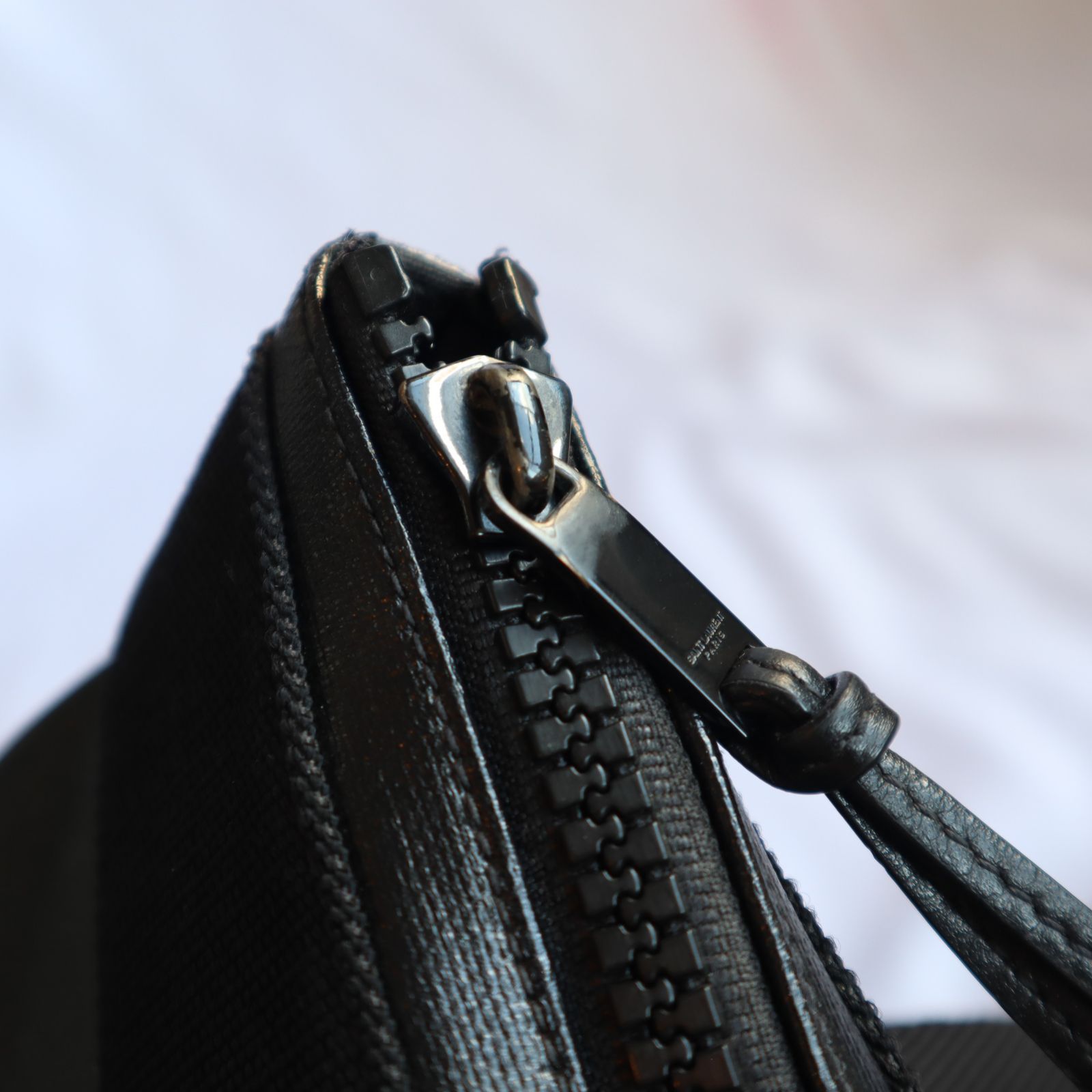 saint laurent 収まっ leather rivington ショルダーバッグ 