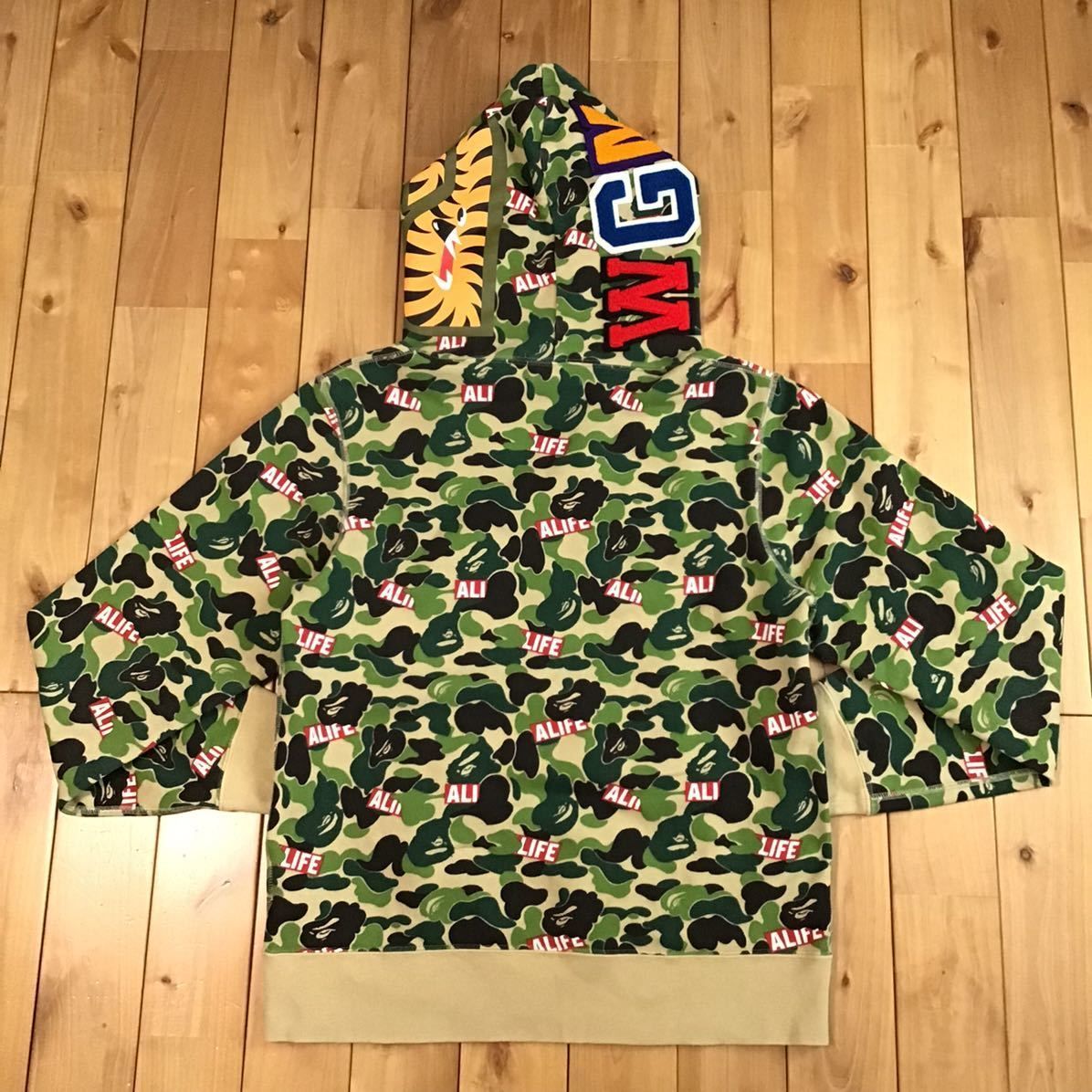 ALIFE × BAPE ABC camo シャークパーカー a bathing ape shark ベイプ ALIFE × BAPE ABC camo シャークパーカー a bathing ape shark ベイプ