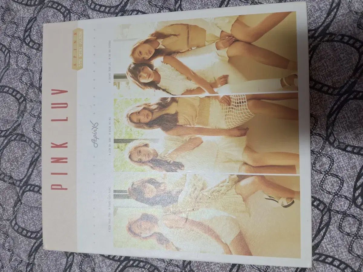Apink ミニアルバム PINK LUV 韓国盤CD Apink Apink(エーピンク) 未開封 cd Apink ミニアルバム PINK
