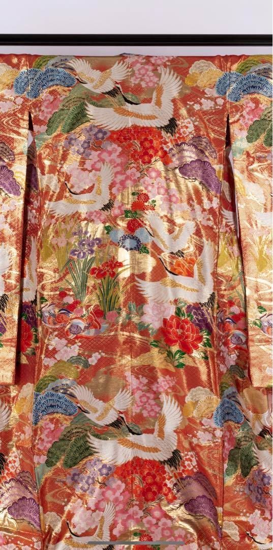 50%OFF! 125,000円→62,500円】花嫁色打掛け 朱色/金刺繍 鶴/松梅、背 