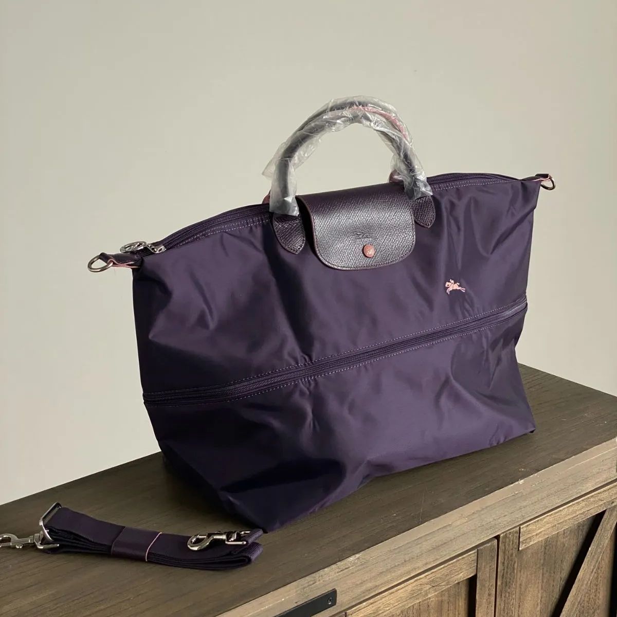 新品！ファッション⭐未使用 LONGCHAMP 大容量 伸展可能、縮小可能 2way ボストンバッグショルダーバッグ トートバッグ #パープル