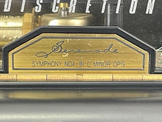 美品 DISCRETION オルゴール ピアノ型 ブラック ラブイズオール 小物