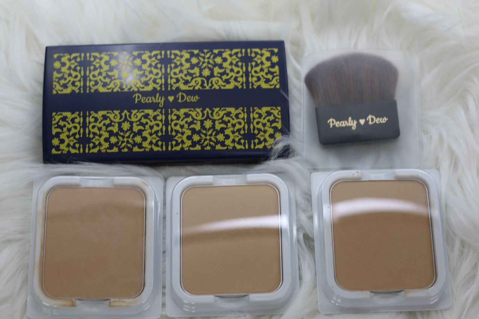 パーリーデュー 薬用リンクルホワイトパウダーセラム ファンデーション