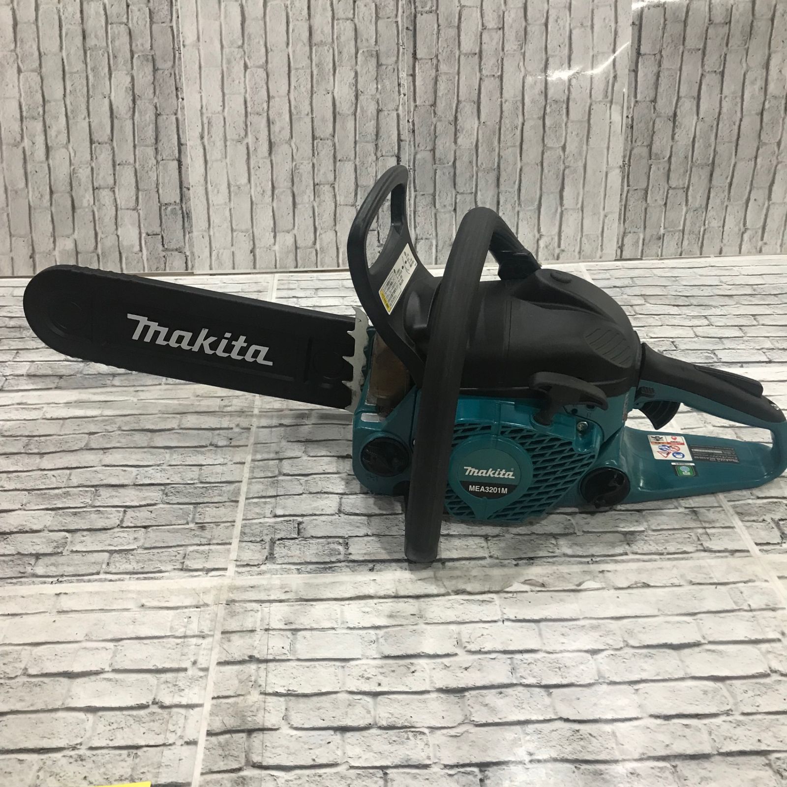 ☆マキタ(makita) 350mmエンジンチェンソー MEA3201M【川口店 ☆マキタ(makita) 350mmエンジンチェンソー MEA3201M【川口店