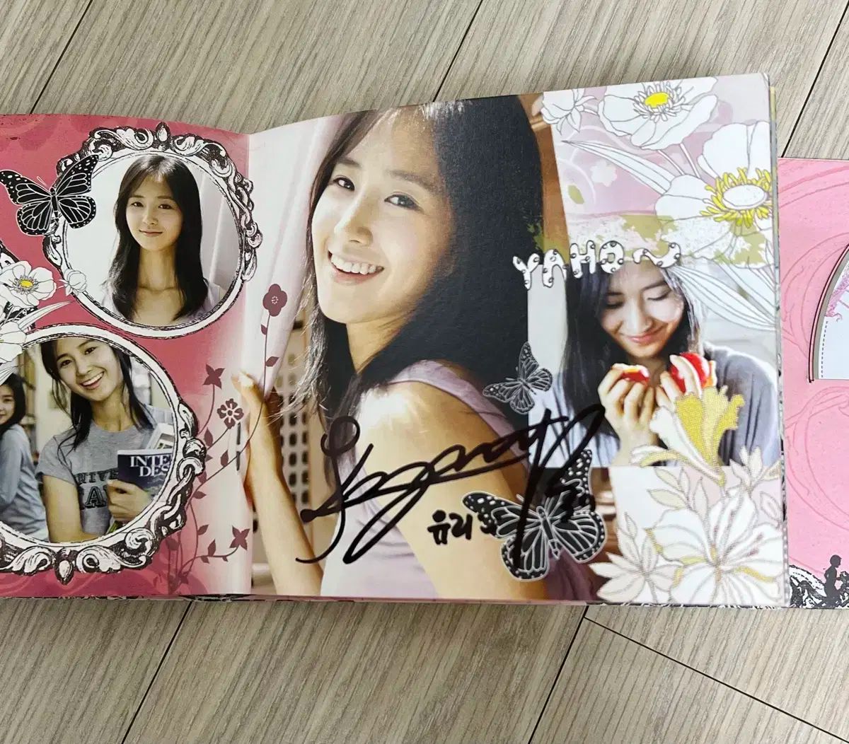 少女時代オリジナルメンバー直筆サイン入り 全員直筆サイン) GIRLS' GENERATION(少女時代・SNSD) また出会った世界