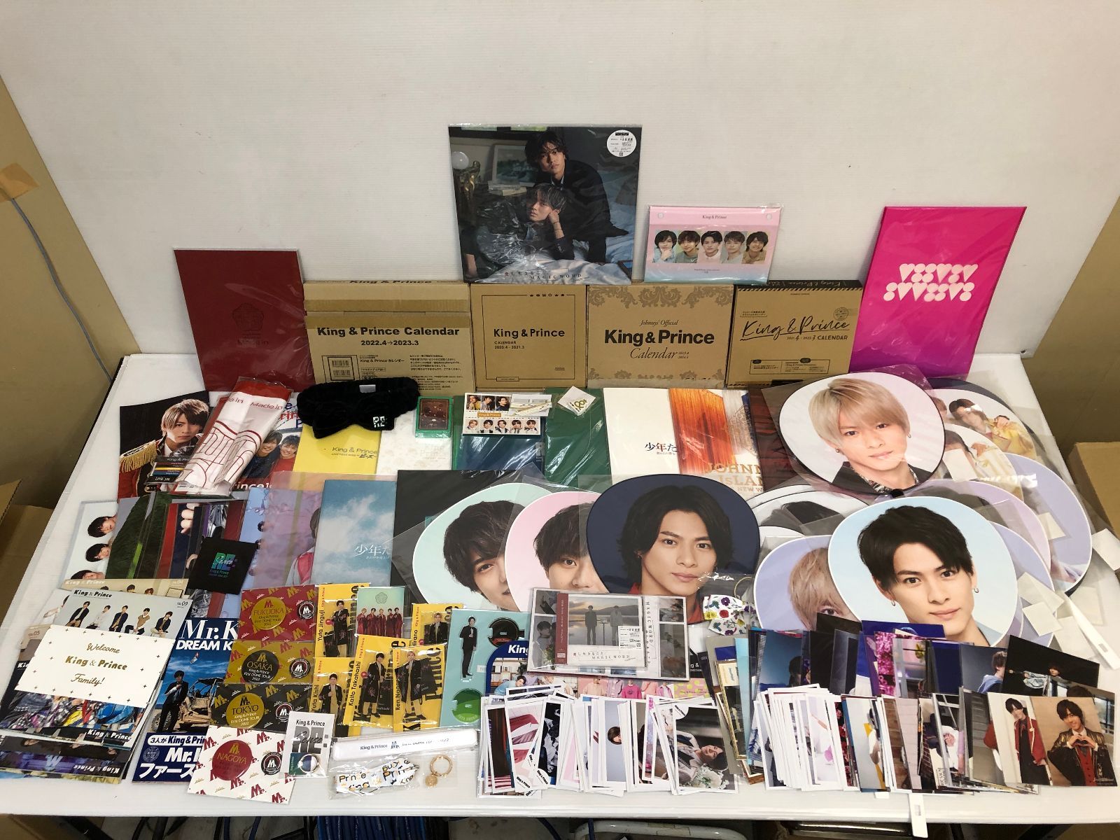 △King & Prince キンプリ うちわ 写真 他 グッズ大量まとめ