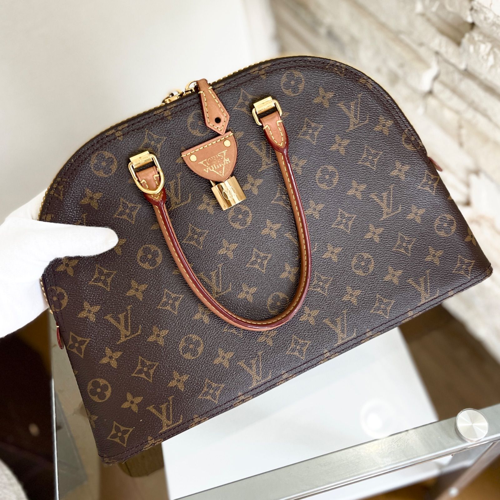 LOUIS VUITTON エピ アルマ 鍵つき 希少-