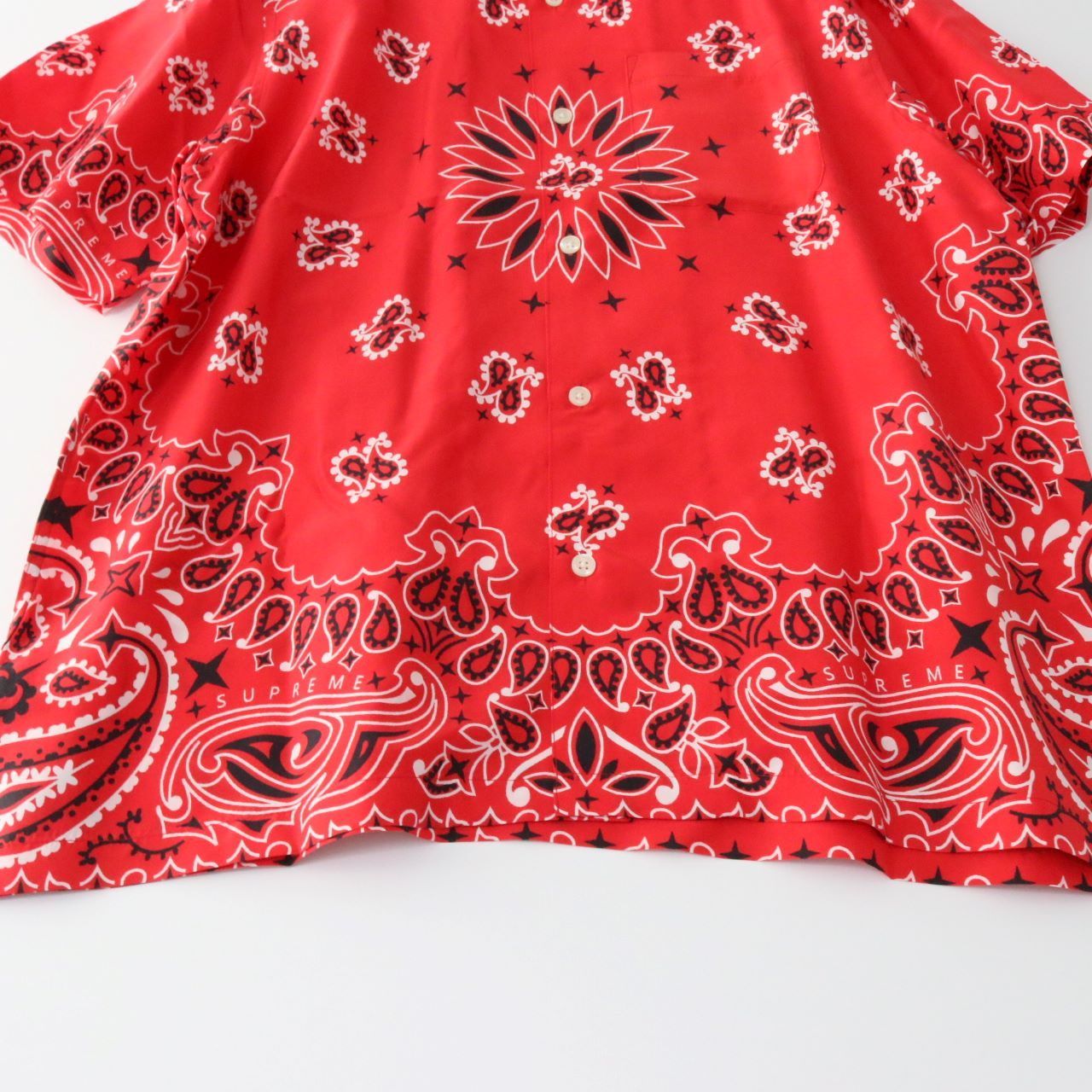 新品】SUPREME シュプリーム M メンズ 半袖シャツ 21SS BANDANA SILK S/S SHIRT RED バンダナ柄 シルク 正規品  新品 古着 - メルカリ