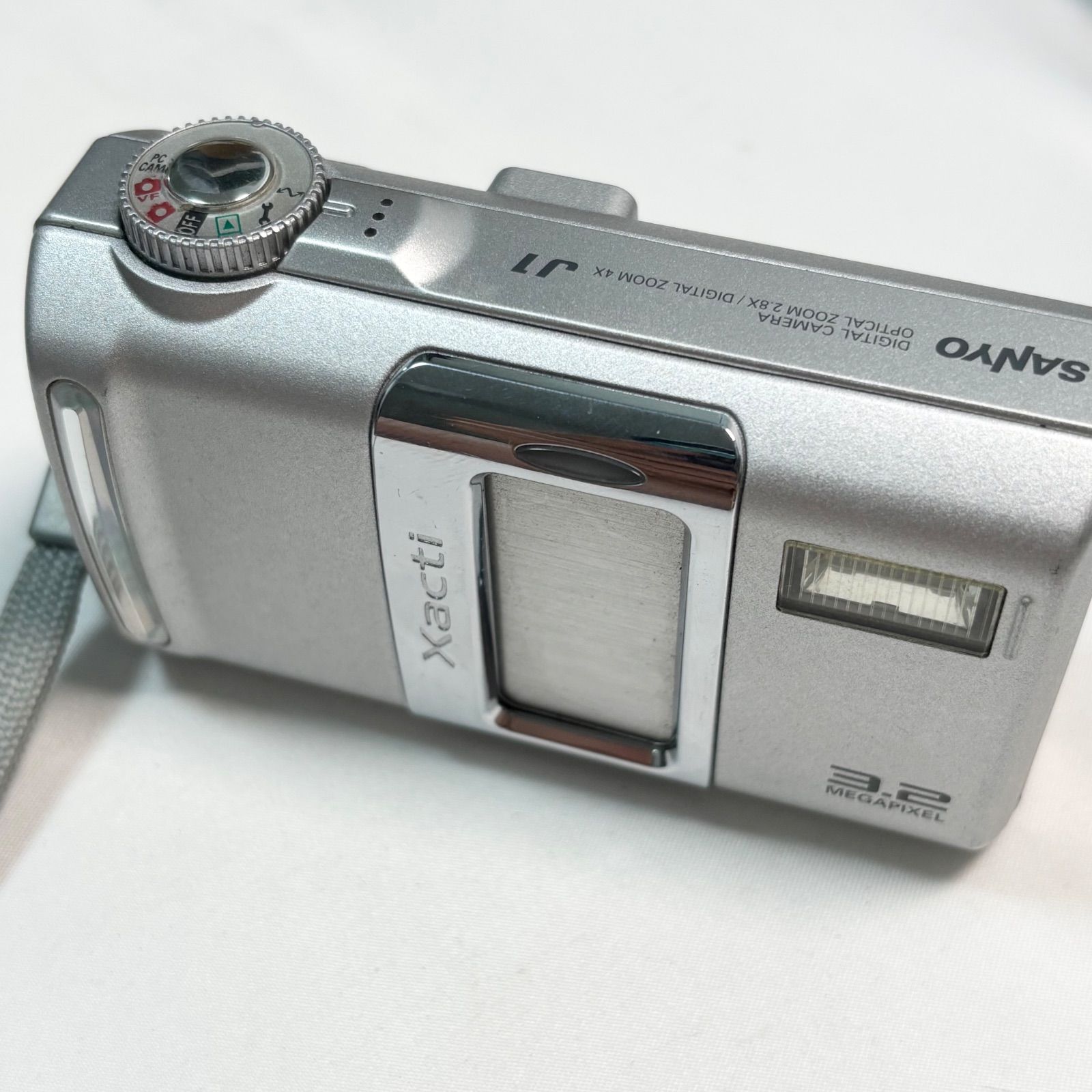 送料無料】【ジャンク品扱い】SANYO/サンヨー/Xacti/ザクティ/DSC-J1