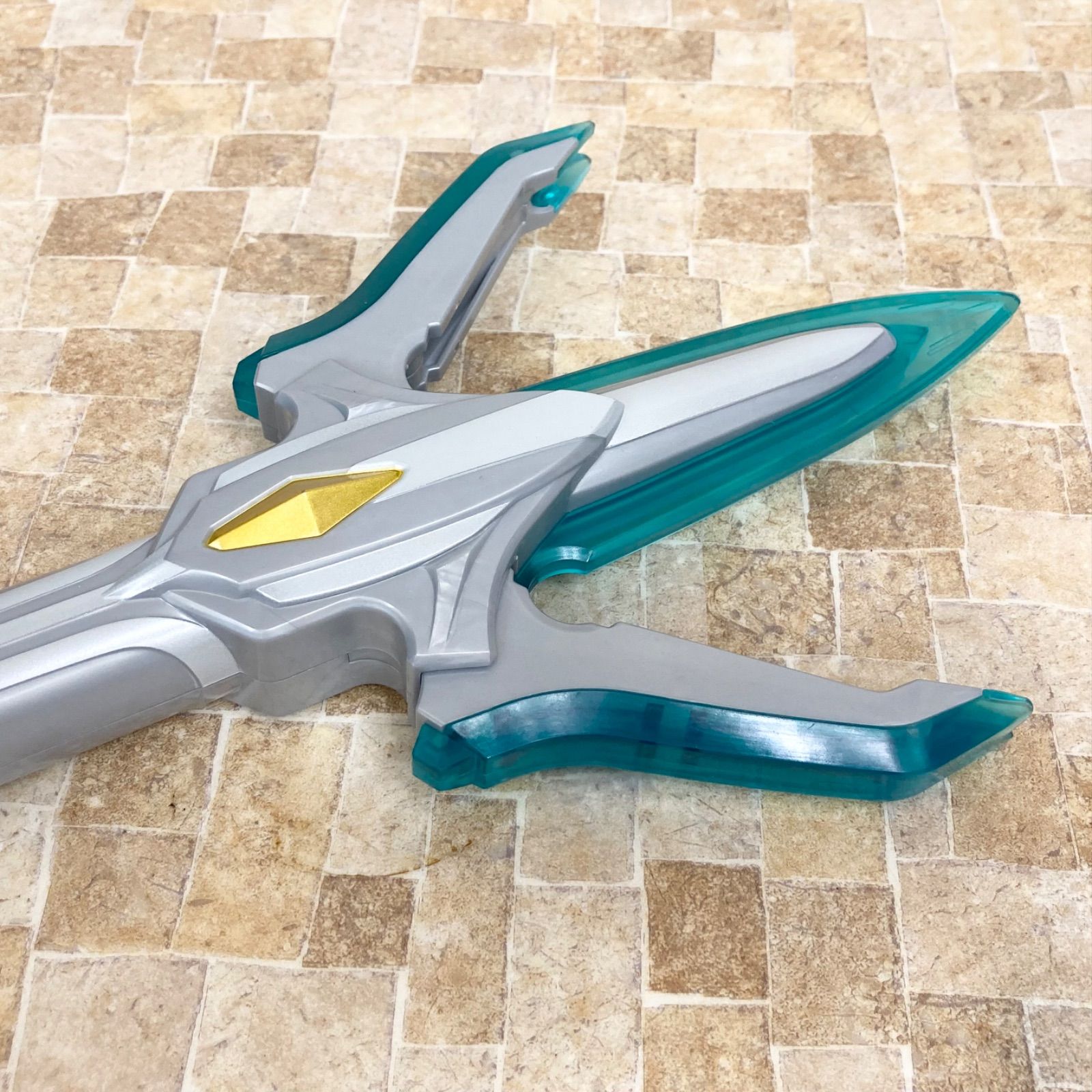 DXギンガスパーク　DXビクトリーランサー　ストリウムブレス　ウルトラマンギンガ ウルトラマンギンガ DXギンガスパークランス ＆ DXストリウムブレス