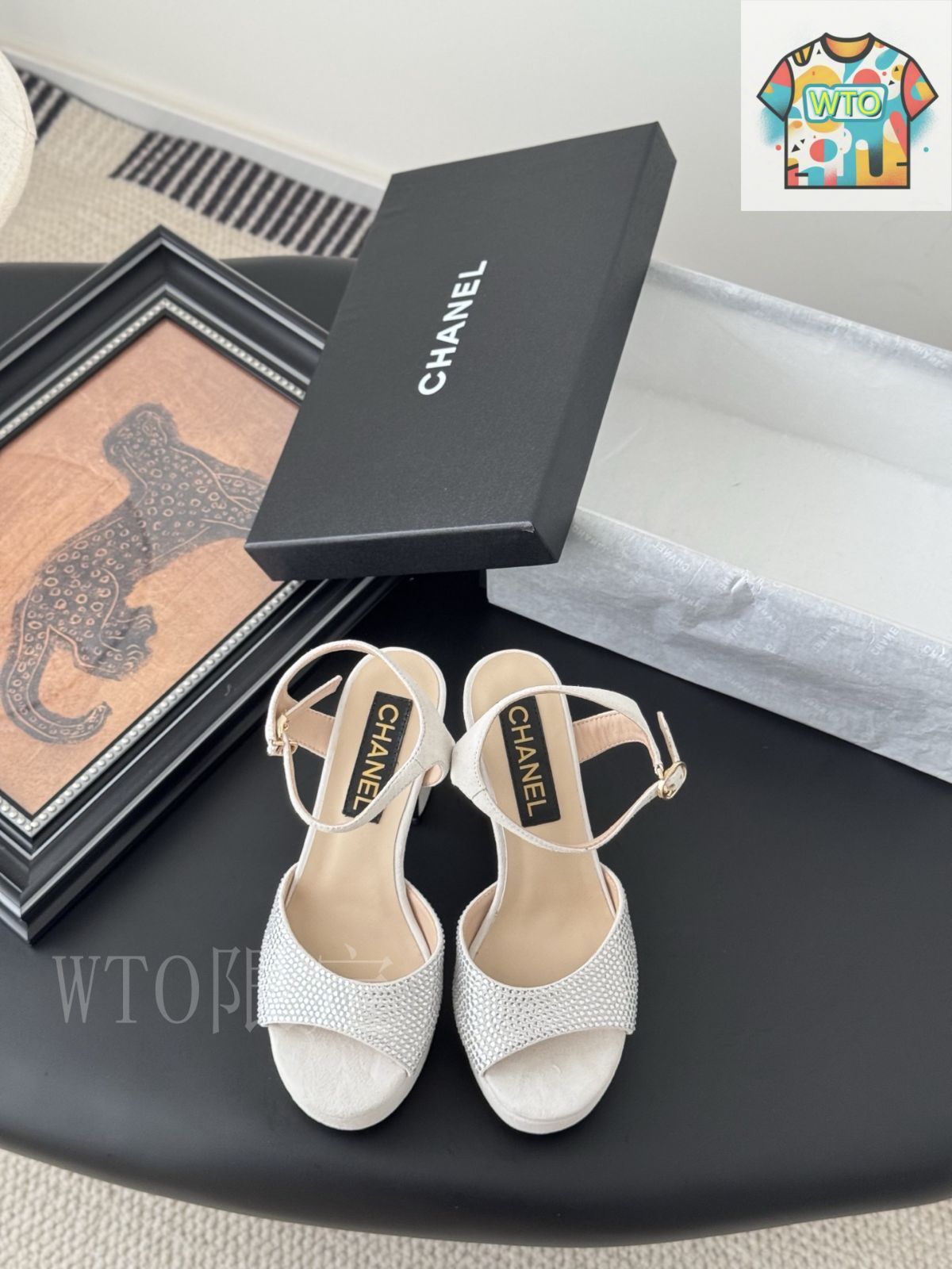 Chanel 25K 早春シリーズ プラットフォームスパンコールサンダル