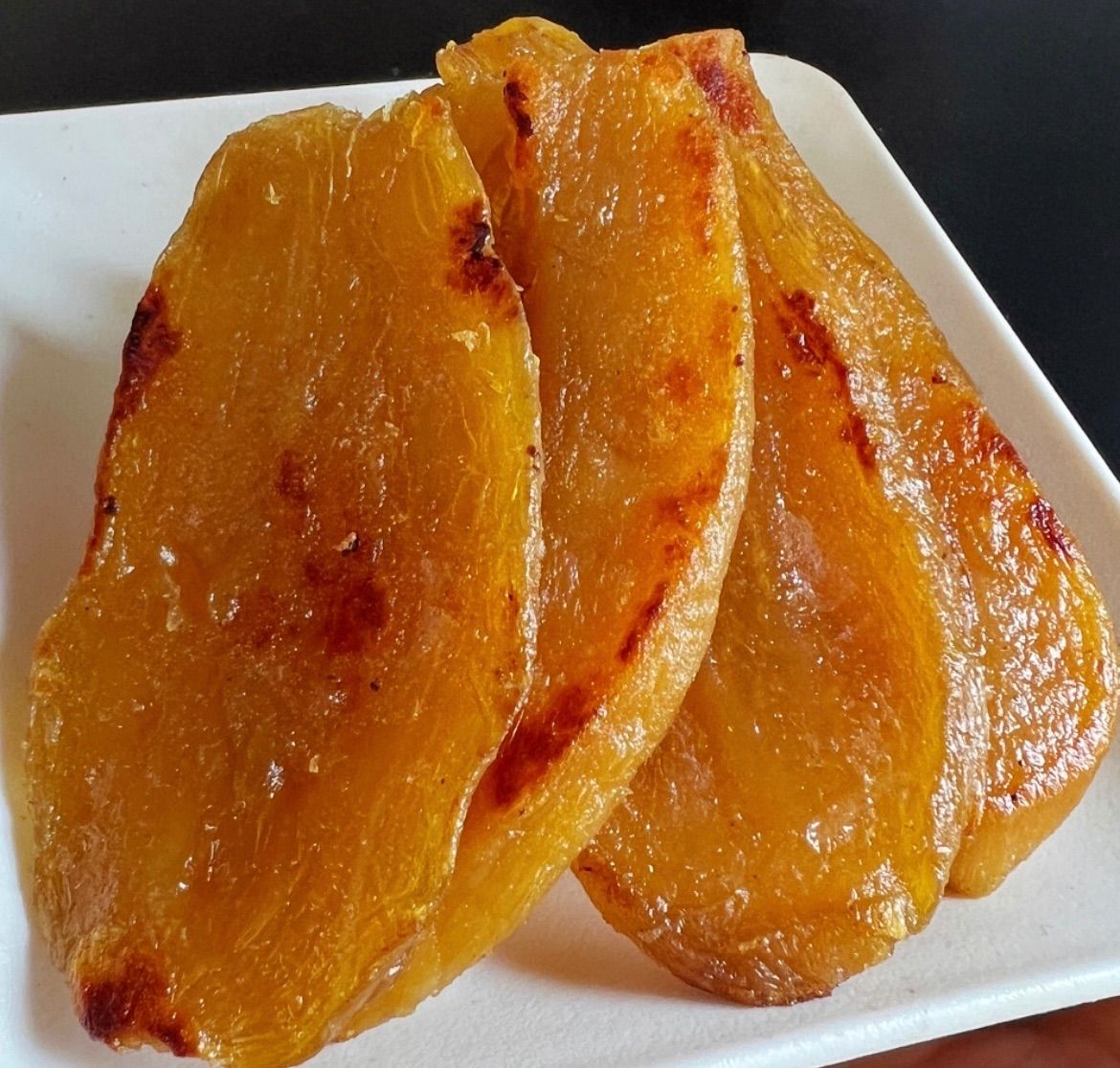 10セット限定特売‼️クール便発送‼️大容量3kg‼️真空無し❣️【100円引きクーポン配布中】　全国一律送料無料　大人気　無添加　柔らかくて甘い　昔ながらの干し芋3kg 北海道＆沖縄の方は450円の追加料金が必要❣️