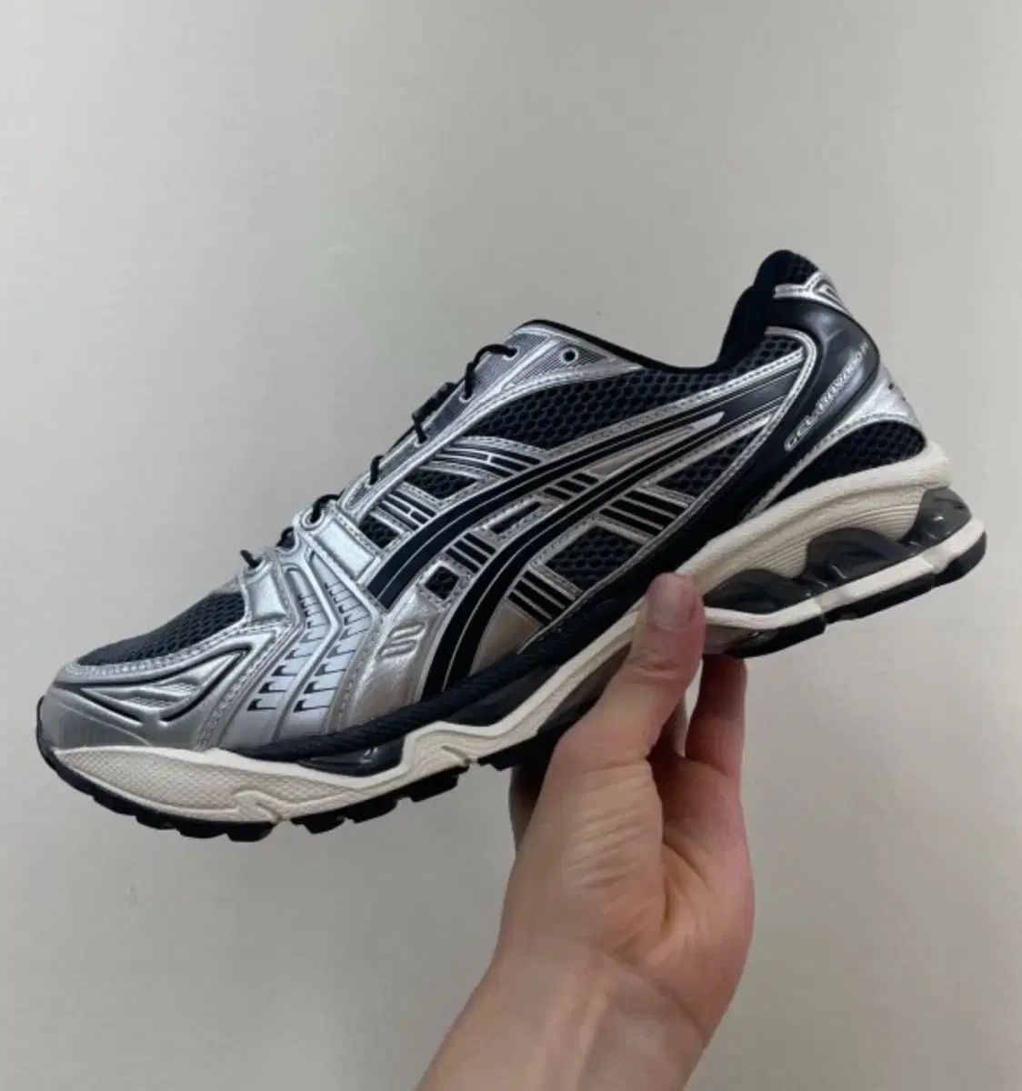 新品 Asics(アシックス) ゲル カヤノ 14 280 サイズ 1203A549 ー 020