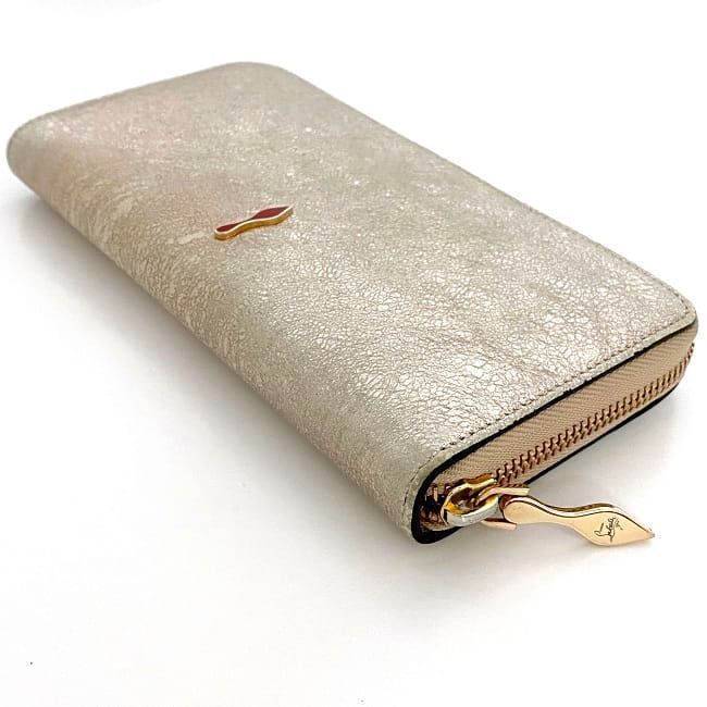 クリスチャン ルブタン ラウンドファスナー 長財布 メタリック ピンク