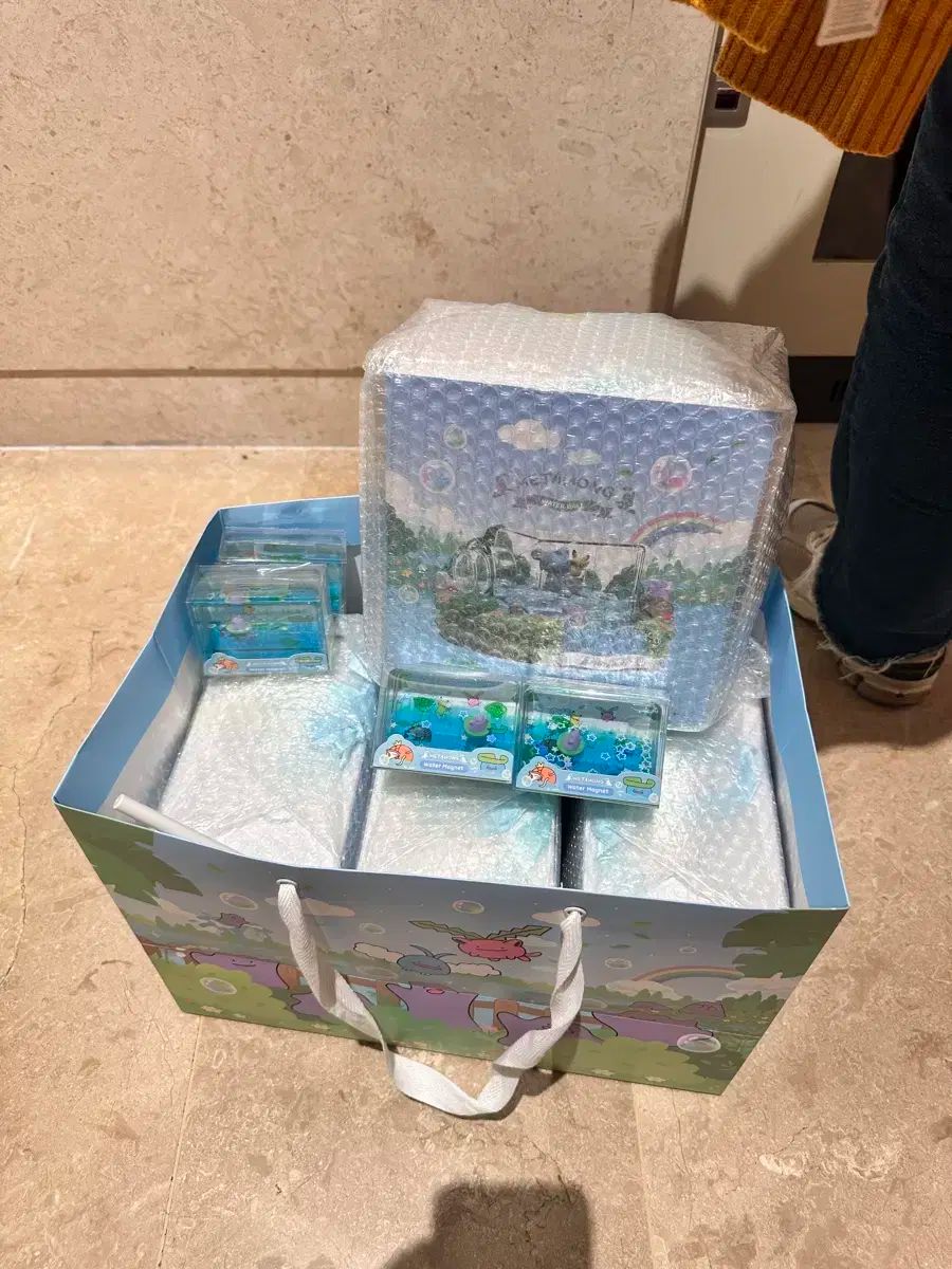 メタモン ウォーターボール フィギュア マグネット 出品 - メルカリ