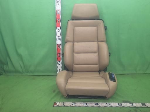 レカロ レザーシート Idealsitz C 81 1脚