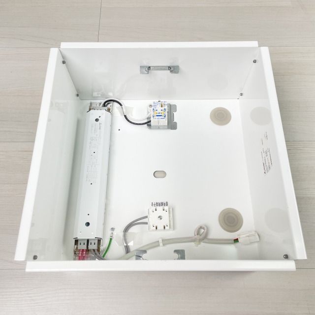 三菱LED照明器具　EL-SK3002/NM/2 EL-SK3002NM&frasl;2 AHTZ LED一体形ベースライト スクエア 昼白色 2018年製 三菱電機 未使用 開封品 ■K0046855