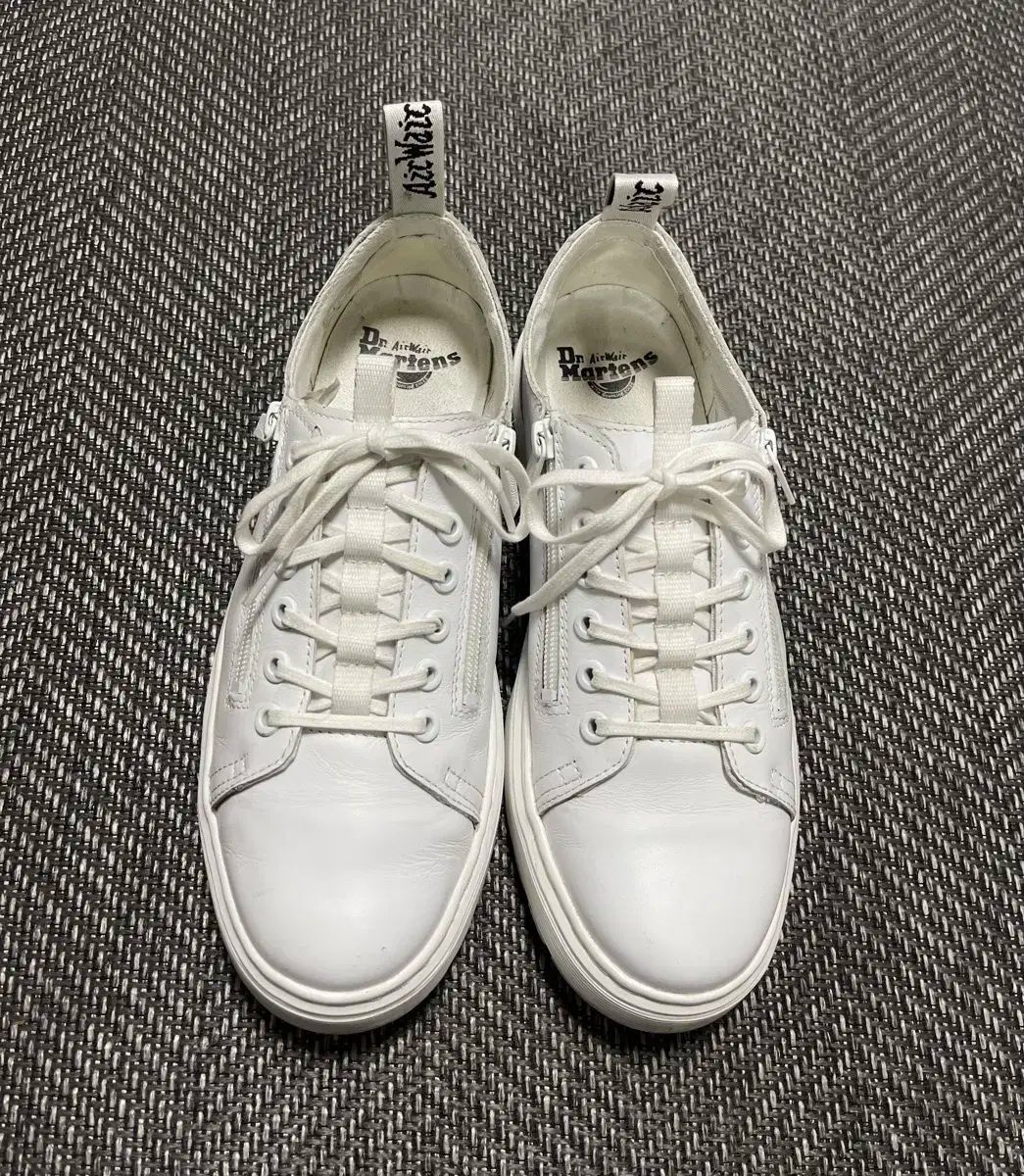 【雷市場（ポンジャン）商品韓国直送】 42size マーテンス博士（ Dr Martens ） ダンテ zip 白