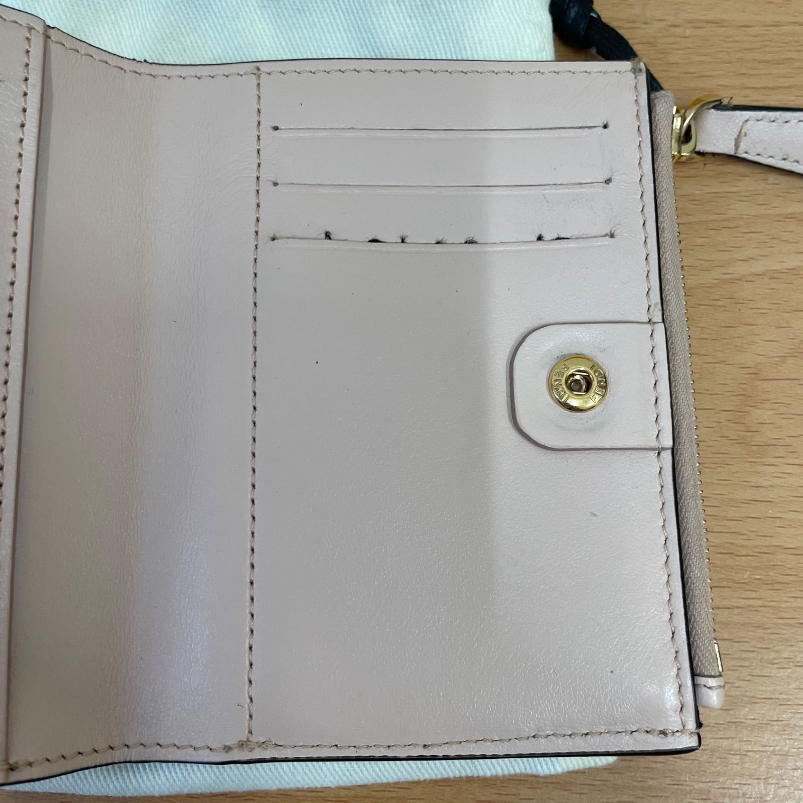 フェンディ FENDI