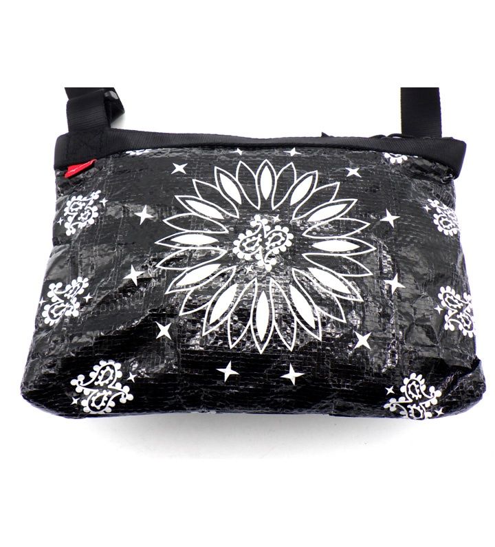 ARKET アーケット カーブショルダーレザーバッグ ブラック