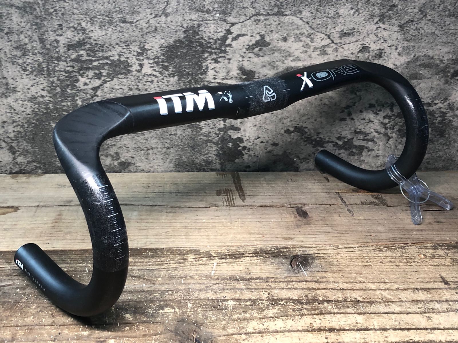 大勧め X-ONE ITM IY304 カーボン エンドC Φ31.8mm ドロップハンドル パーツ