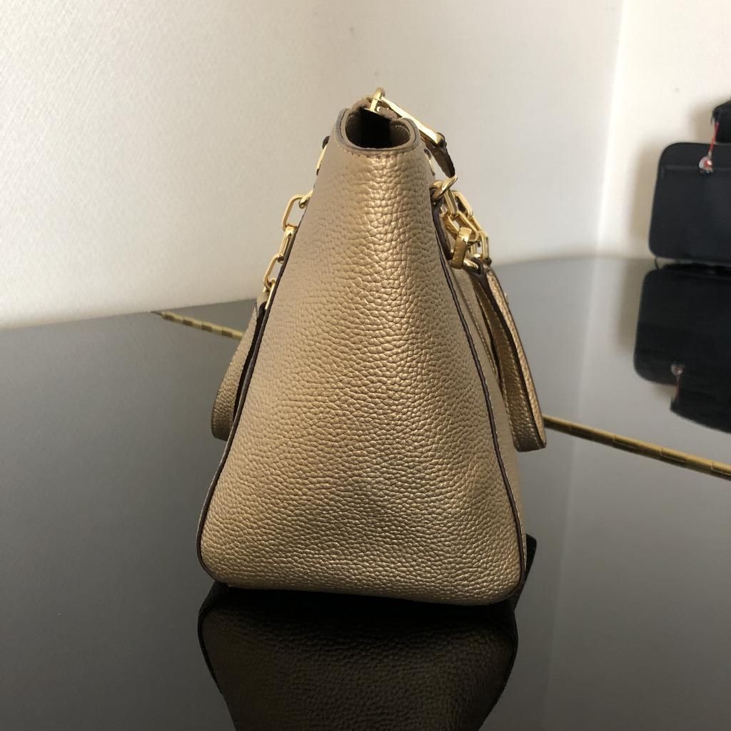 ラルフローレン　リッキー　2way　ハンドバッグ　レザー　ゴールド　斜め掛け ラルフローレン リッキー 2way ハンドバッグ レザー ゴールド