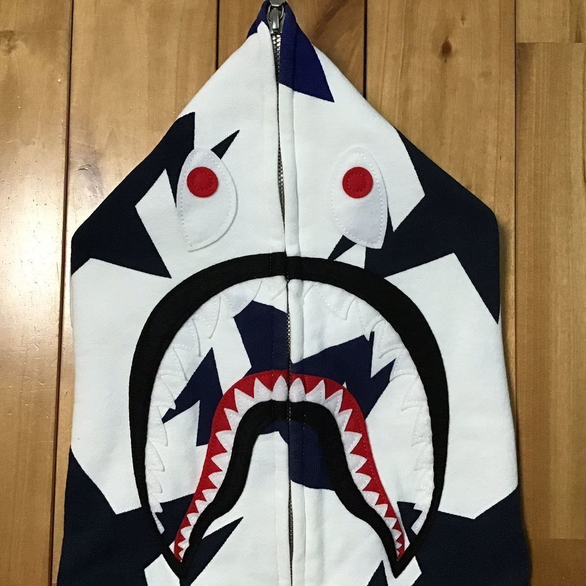 ★NFS限定★ スター シャーク パーカー Mサイズ a bathing ape BAPE STA shark full zip hoodie エイプ  ベイプ アベイシングエイプ