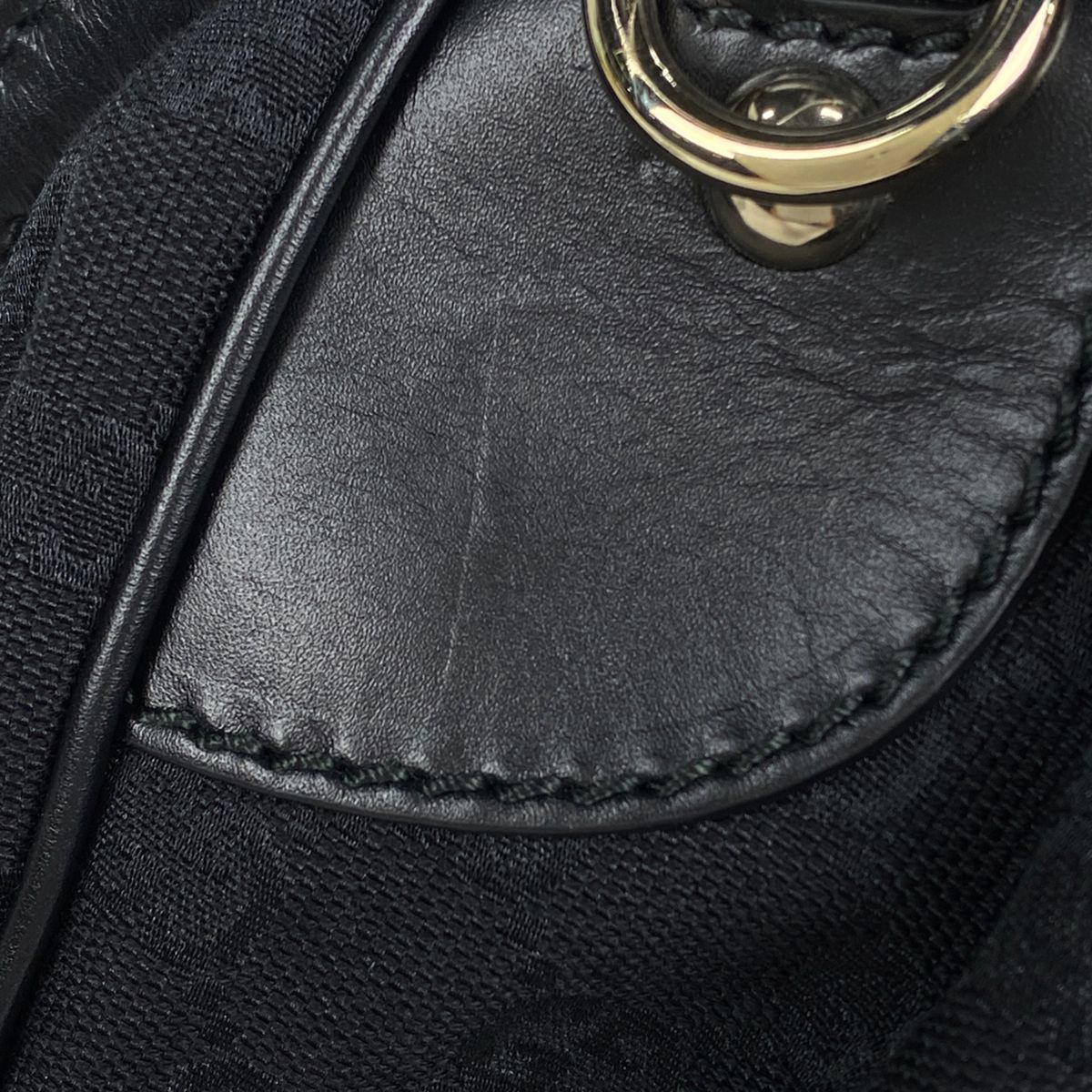 Gucci 黒 アビーハンドバッグ ゴールドロゴ オールドグッチ ショルダーバッグ クロスボディ 斜め掛け GGロゴ