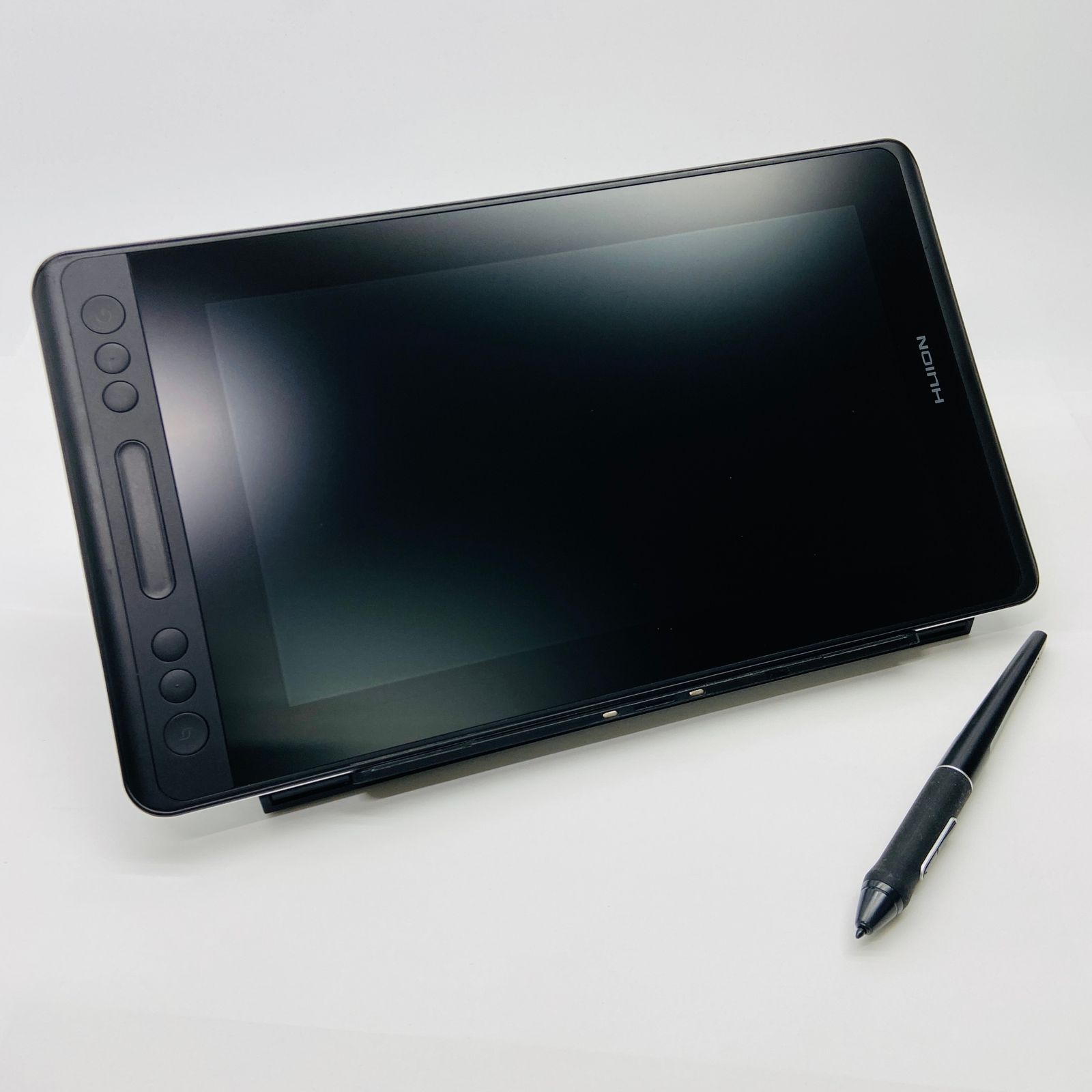 【美品・おまけ付き】HUION Kamvas Pro 19 4K＋対応替芯セット Huion Kamvas Pro 19 4K UHD Digital Drawing Tablet with