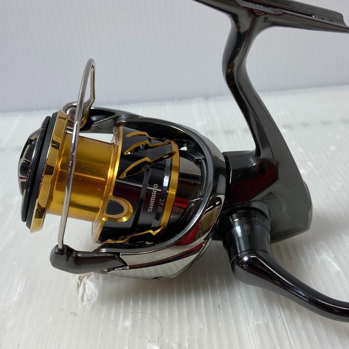 ΨΨSHIMANO シマノ スピニングリール 20ツインパワー C3000 箱