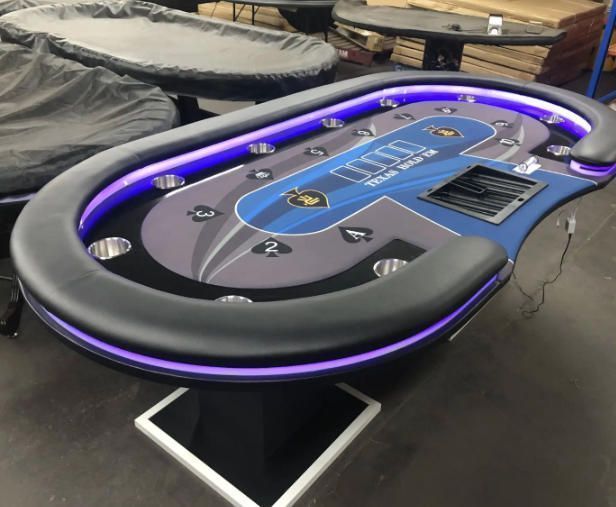 高品質人気推薦◆ ポーカー テーブル240 120 80cmポーカーテーブル チップ 競技用テーブル LEDライト高品質人気推薦◆ ポーカー テーブル240 120 80cmポーカーテーブル チップ 競技用テーブル LEDライト