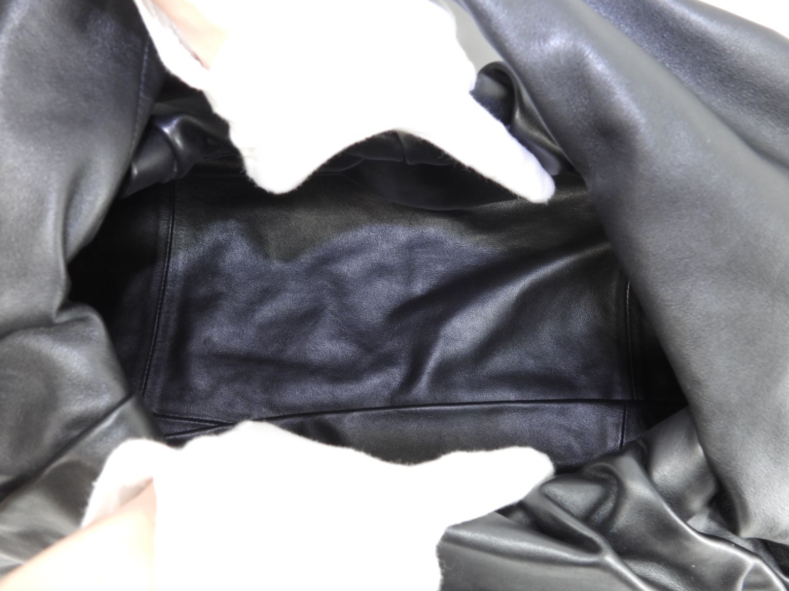 黒 ハンドバッグ