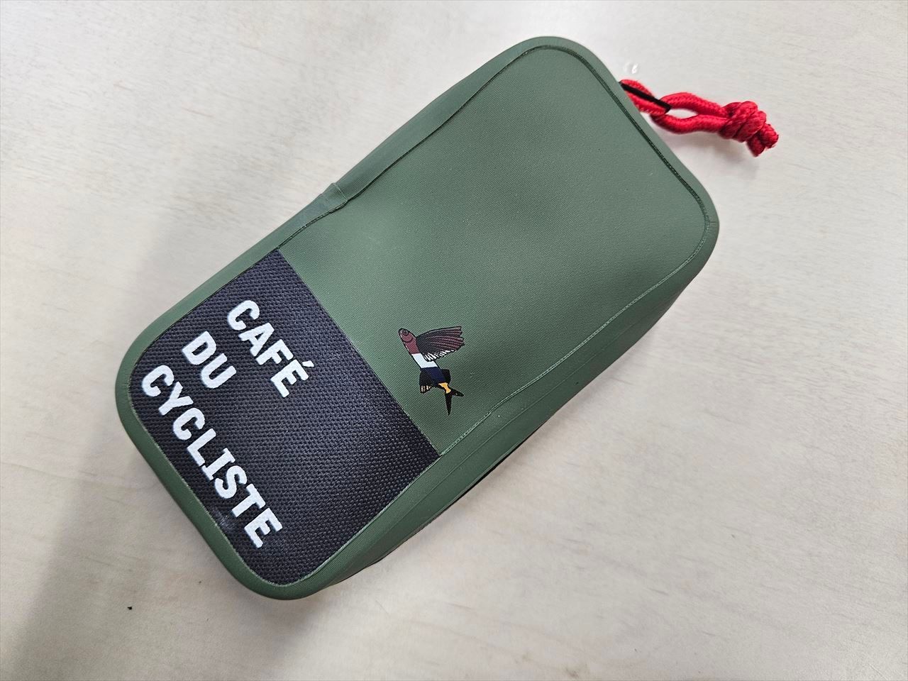 CAFE DU CYCLISTE ウォレットS ウォータープルーフ ポーチ Cycling Essentials Pouch Blue – Café du Cycliste | JP