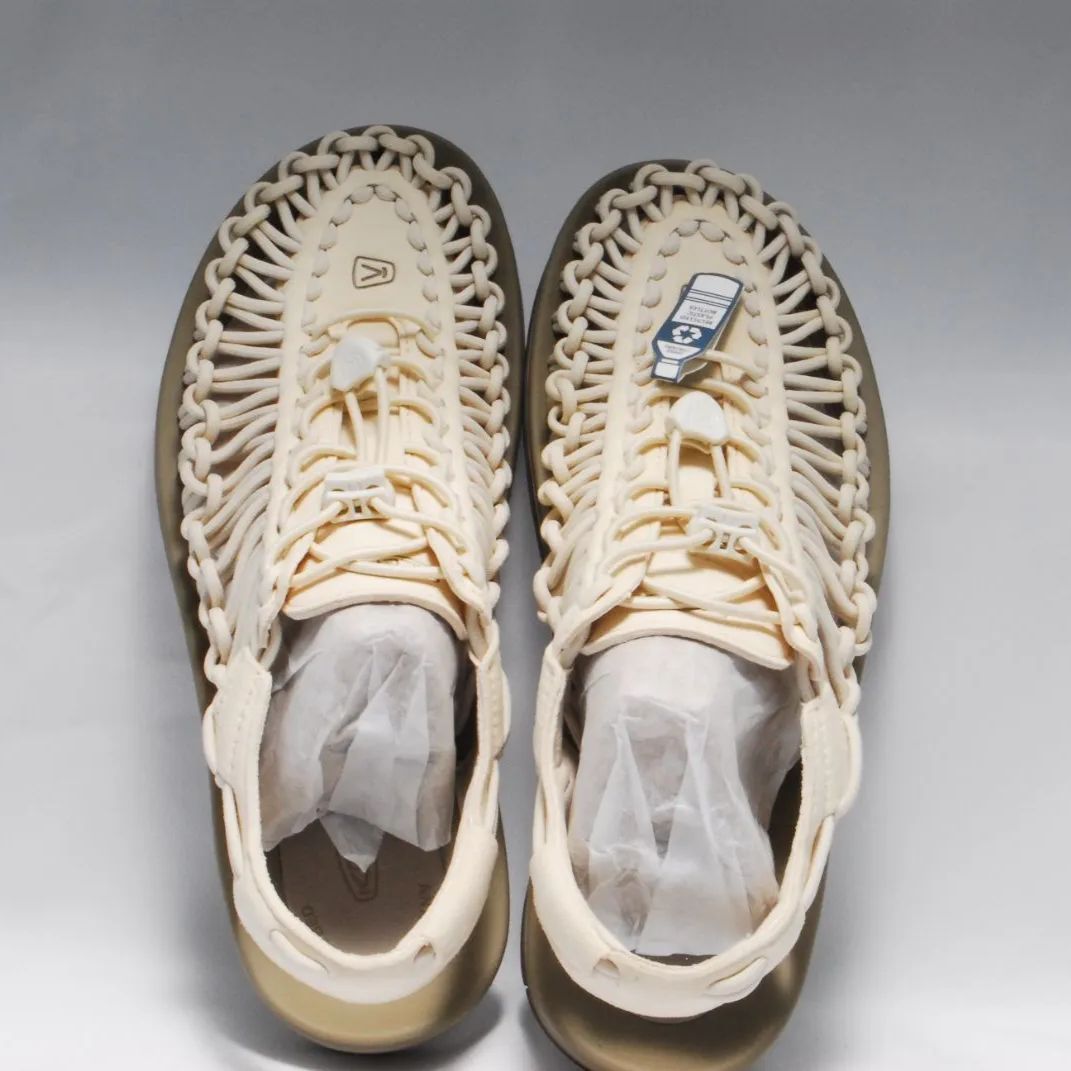 ☆【国内正規品・新品】KEEN キーン UNEEK サンダル 26.0㎝/g