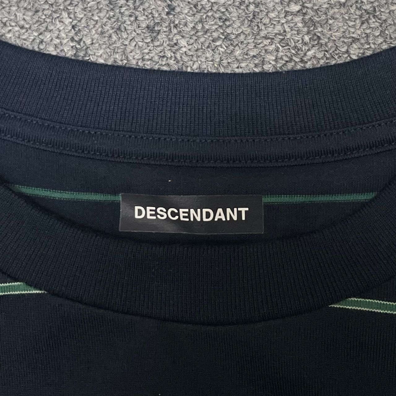 トップス DESCENDANT HORIZONTAL MULTI STRIPE SS DESCENDANT HORIZONTAL MULTI STRIPE SS – unexpected store