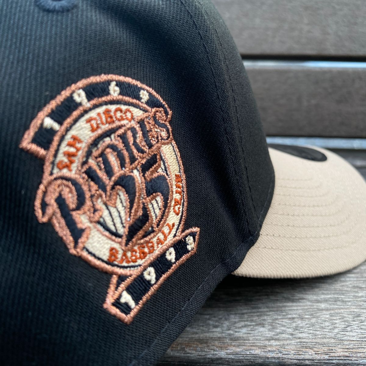 応援グッズ New Era San Diego Padres 940Snapback Hat 海外限定 Newera ニューエラ 9Forty Aフレーム SD Padres サンディエゴ