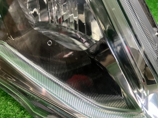 前期 ヘッドライト