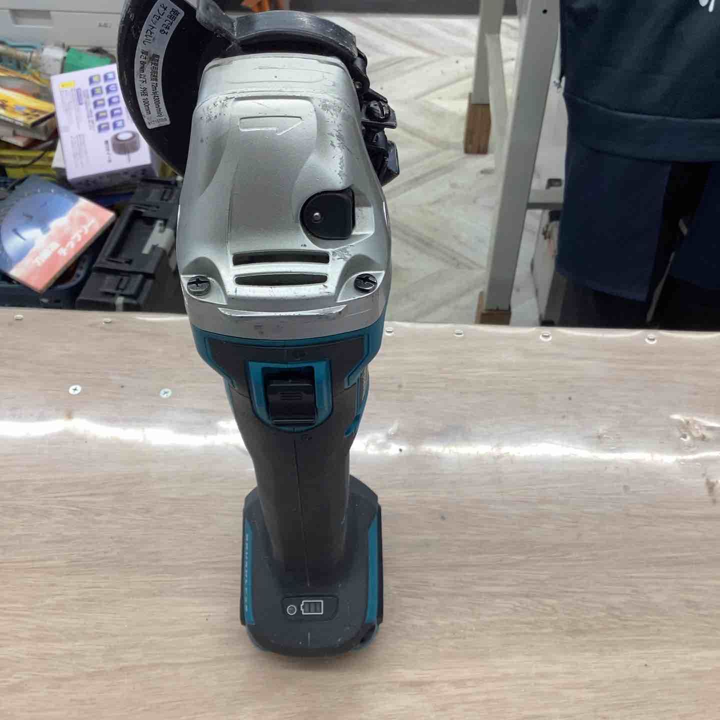 100mmコードレスディスクグラインダ GA403DZ