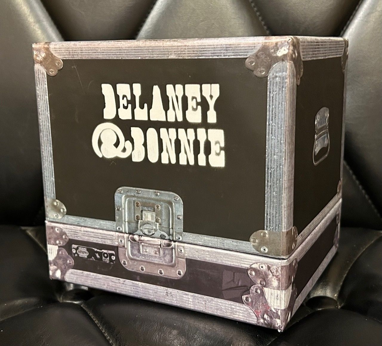 廃盤 入手困難 DELANEY & BONNIE On Tour限定ボックスCD Amazon.co.jp: Delaney & Bonnie On Tour With Eric Clapton: ミュージック