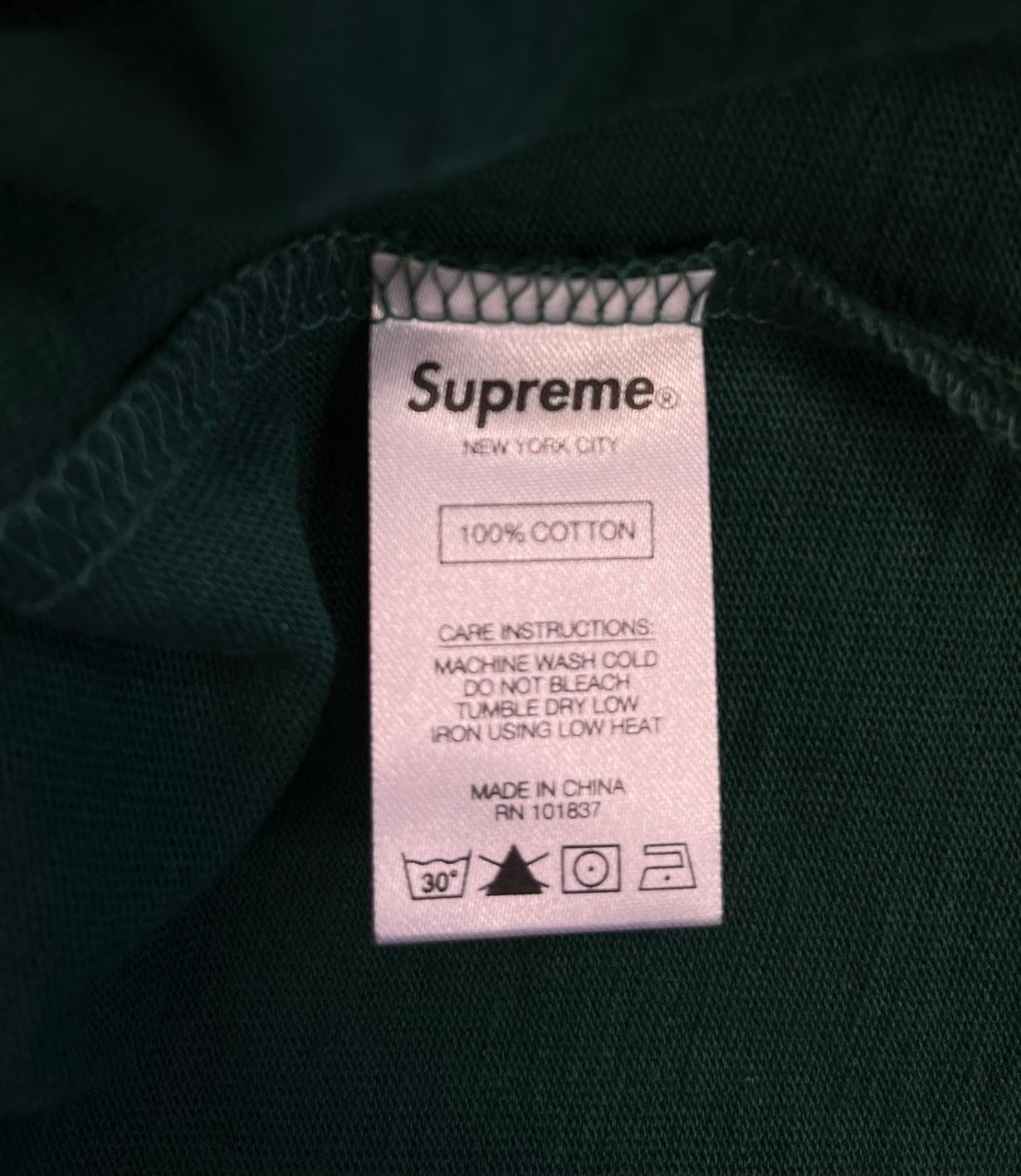 シュプリーム SUPREME