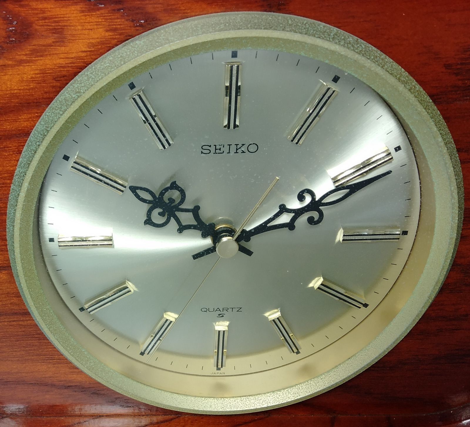 SEIKO - SEIKO QUARTZ置時計　木枠 maid in japan　台座有り SEIKO - SEIKO QUARTZ置時計 木枠 maid in japan 台座有りの通販