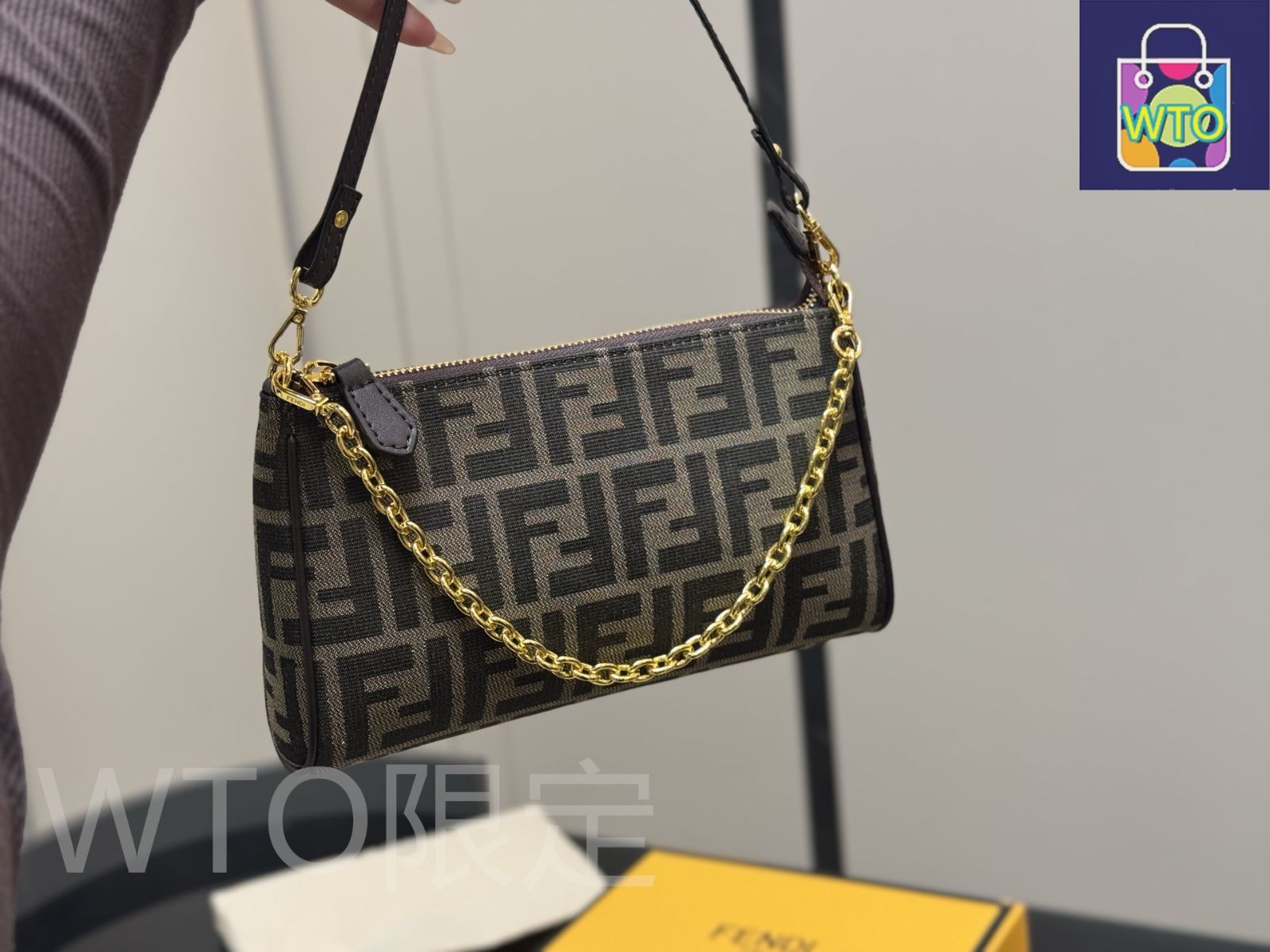 今日特価】Fendi Large Mahjong Bag フェンディ ラージ