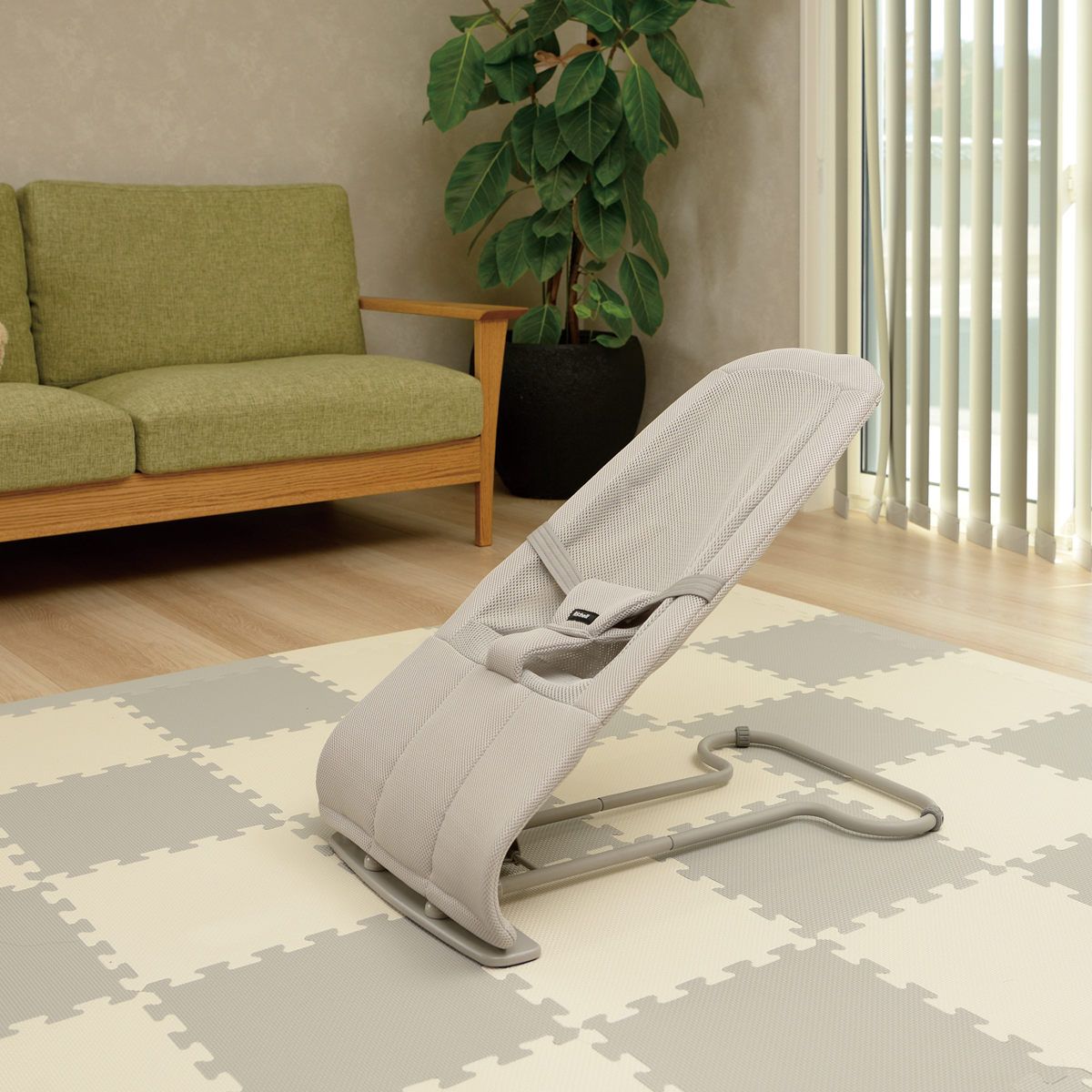 公式】バウンサー リッチェル 折りたたみ バウンシングシートN 120478