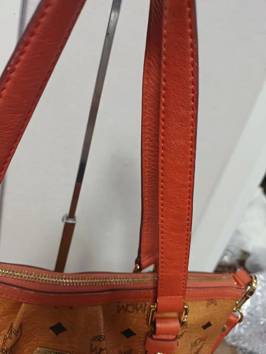 MCM エム シー エム バッグ タグあり 小さいサイズ